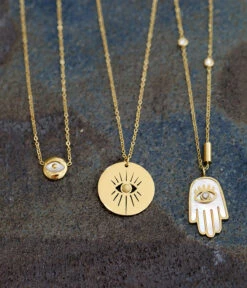 Sautoir Hand (Acier Doré) 9 Sautoir Hand (Acier Doré) -Bijoux Fantaisie Collier Isis et sautoir Hand