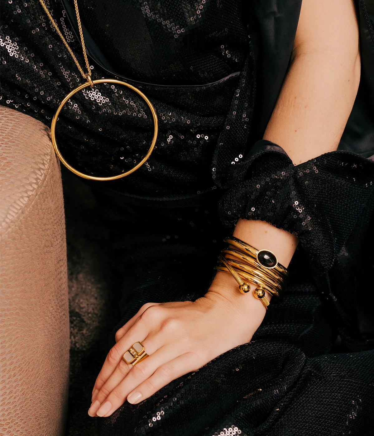 Sautoir Galbé (Acier Doré) 5 Sautoir Galbé (Acier Doré) – Image 3