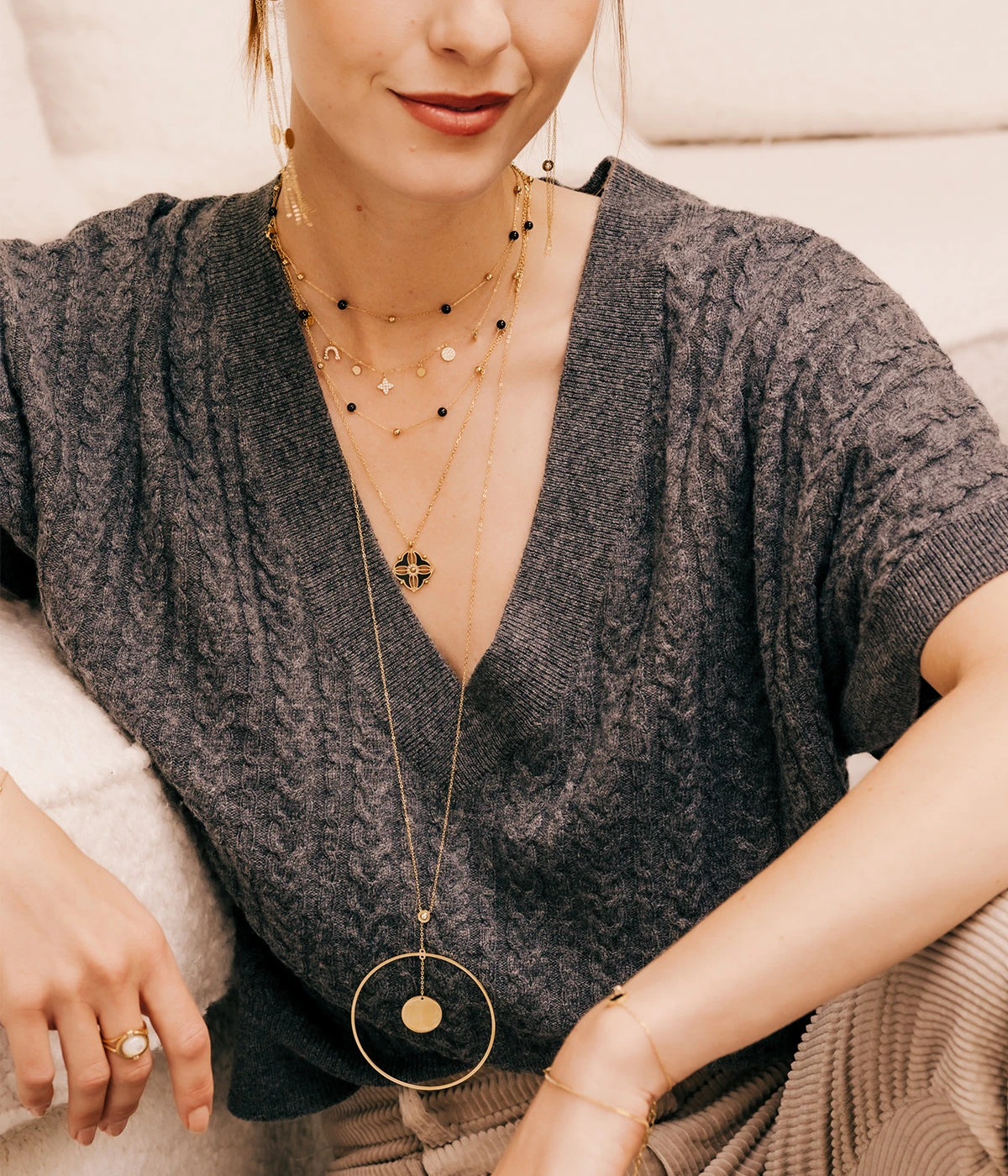 Collier Zitah (Acier Doré) 4 Collier Zitah (Acier Doré) – Image 2