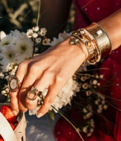 Bague Ginza (Acier Doré) -Bijoux Fantaisie bague ginza acier dore portee 1