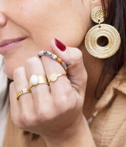 Bague Templier (Acier Doré) -Bijoux Fantaisie bague templier acier dore portee