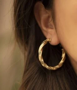 Nouvelles Arrivées -Bijoux Fantaisie boucles doreilles thalassa acier dore portees