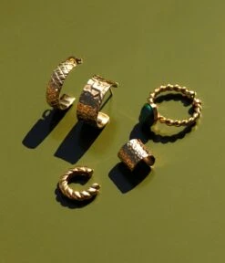 Earcuff Chanty (Acier Doré) 9 Earcuff Chanty (Acier Doré) -Bijoux Fantaisie earcuff chanty acier dore nature morte 1